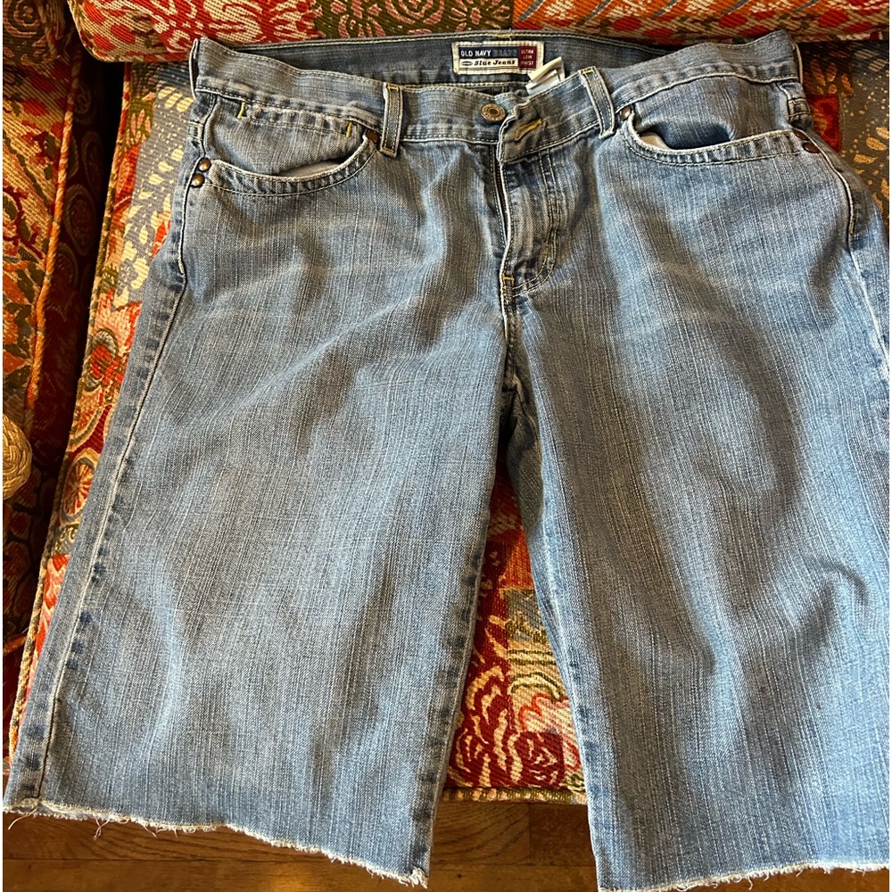 Old Navy brand ultra low waist Bermuda jean shorts 12 inch inseam
